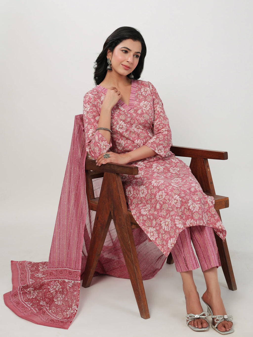 Janasya Straight Cambric Pink Floral V-Neck Set | Grocsy