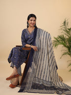 Janasya Straight Cambric Dark Blue Bandhani V-Neck with Band Collar Kurta Set | Grocsy