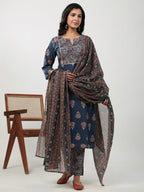 Janasya Regular Cambric Indigo Floral Notch Neck Kurta Set | Grocsy