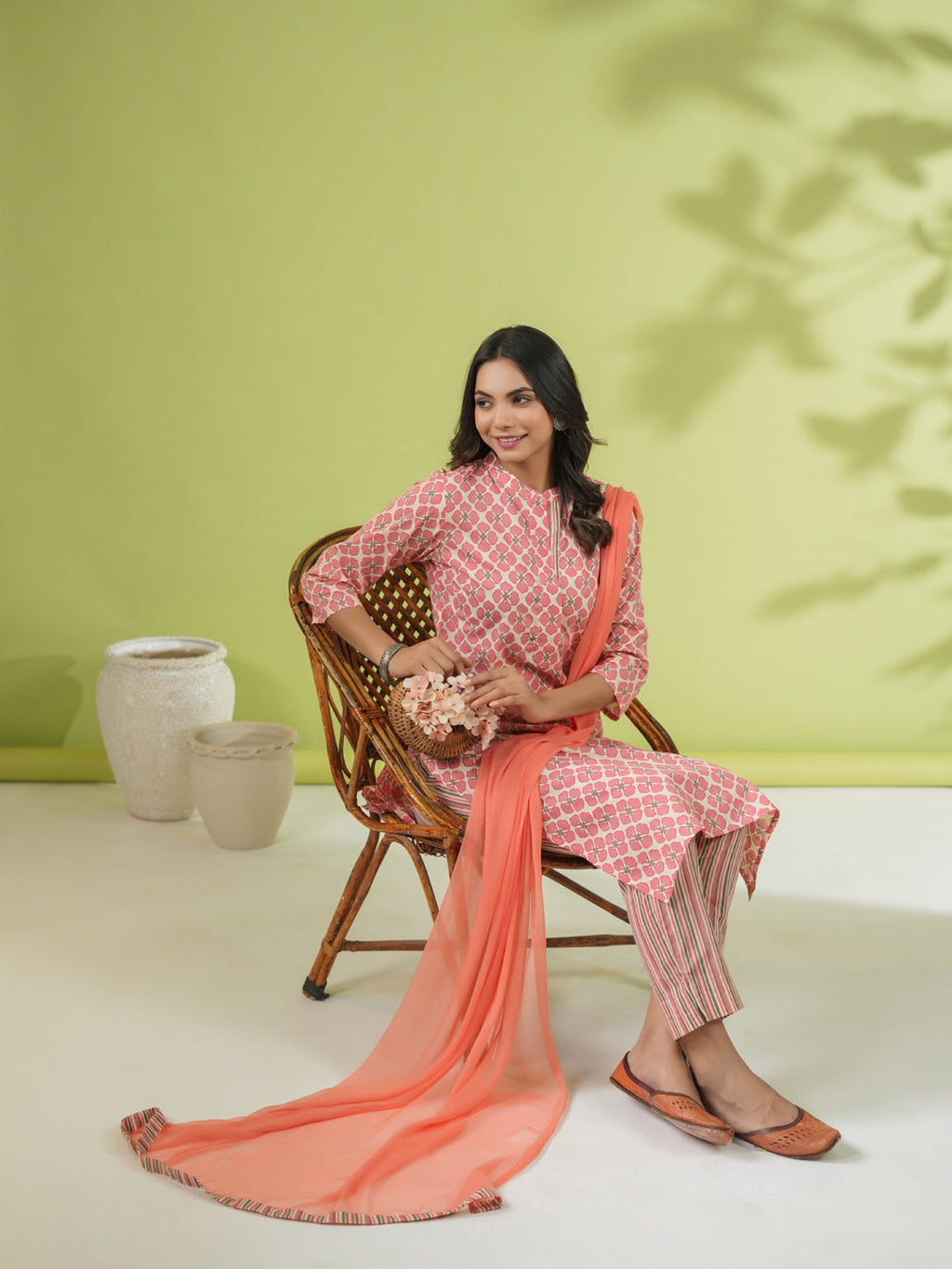 Janasya Straight Cambric Peach Floral Band Collar Set | Grocsy