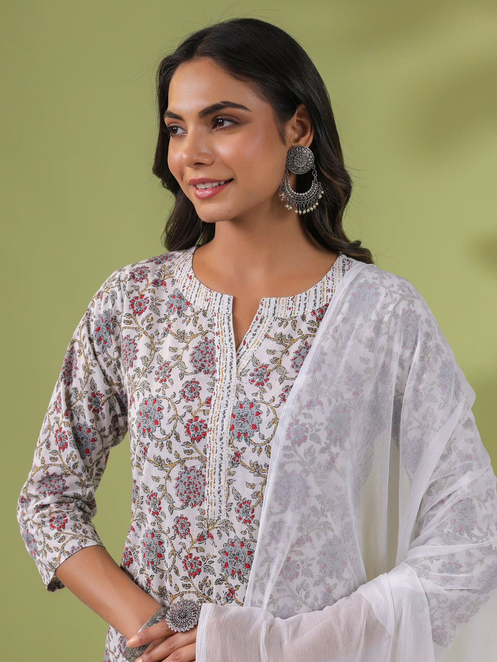 Janasya White Cambric Floral Set | Grocsy
