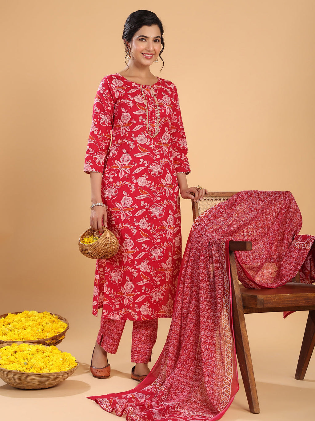 Janasya Straight Cambric Pink Floral Round Neck Set | Grocsy