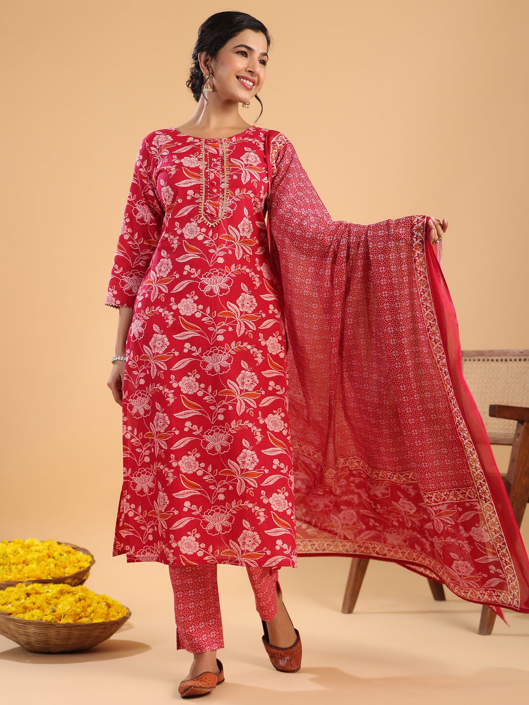 Janasya Straight Cambric Pink Floral Round Neck Set | Grocsy
