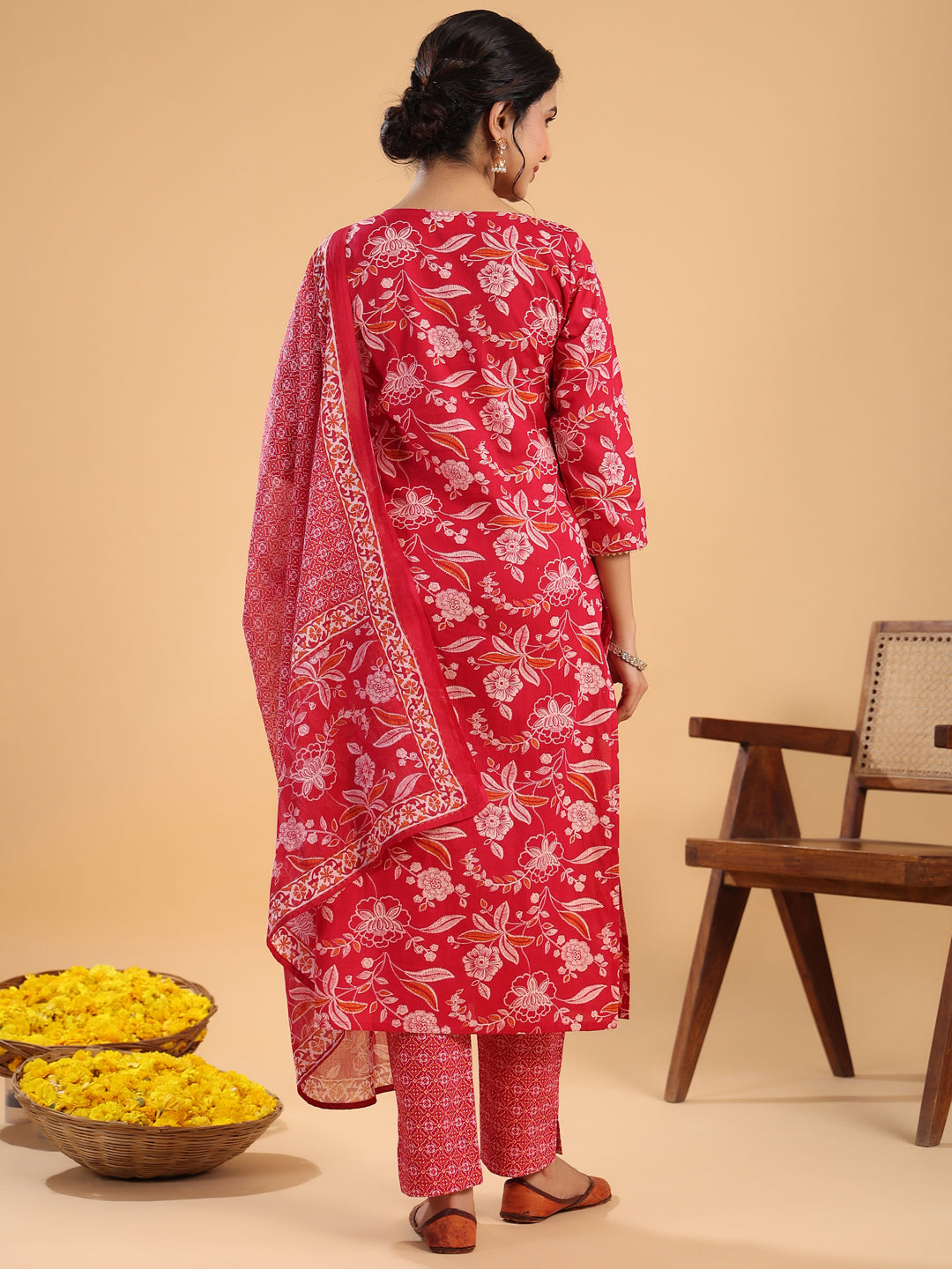 Janasya Straight Cambric Pink Floral Round Neck Set | Grocsy