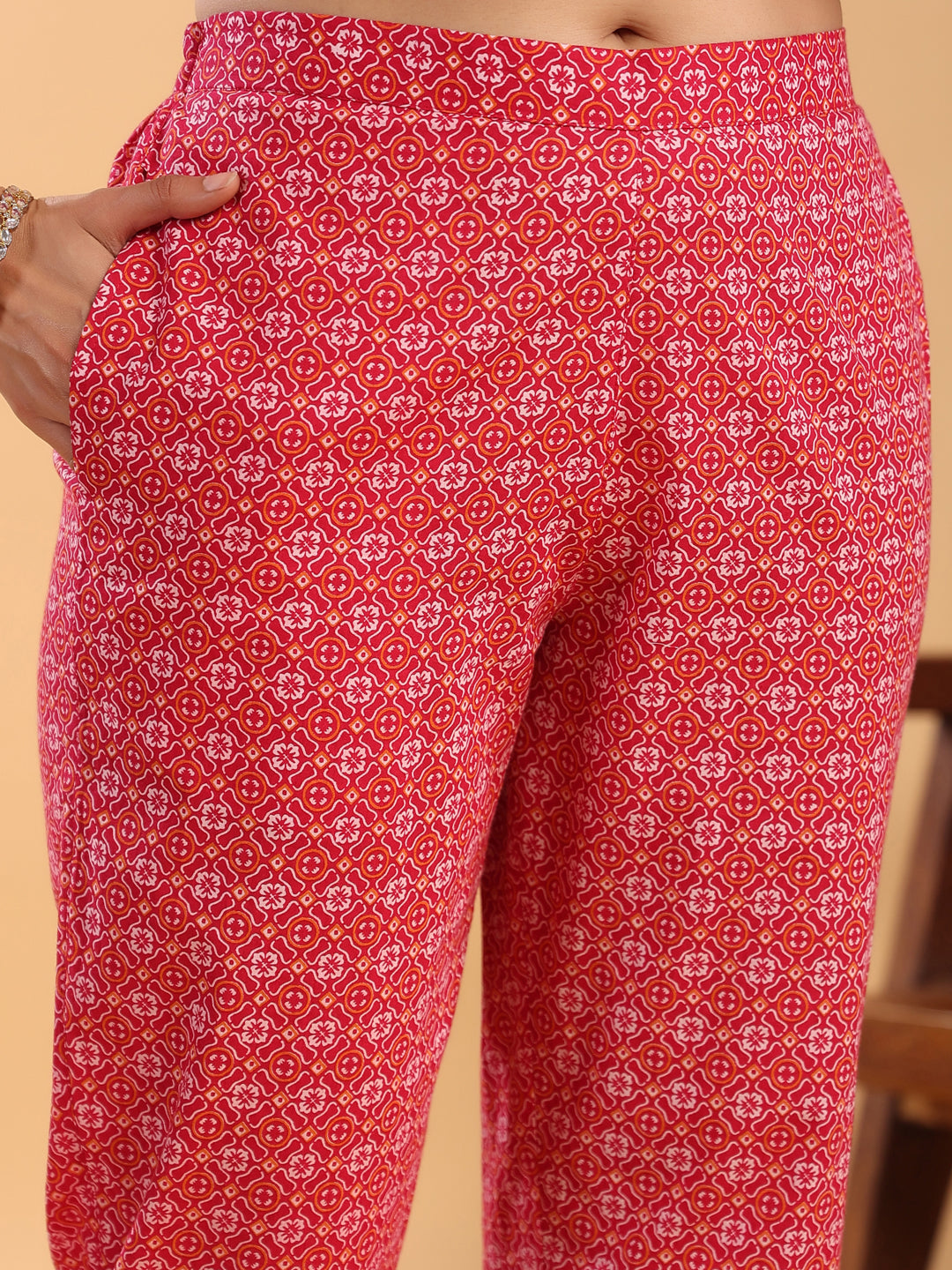 Janasya Straight Cambric Pink Floral Round Neck Set | Grocsy