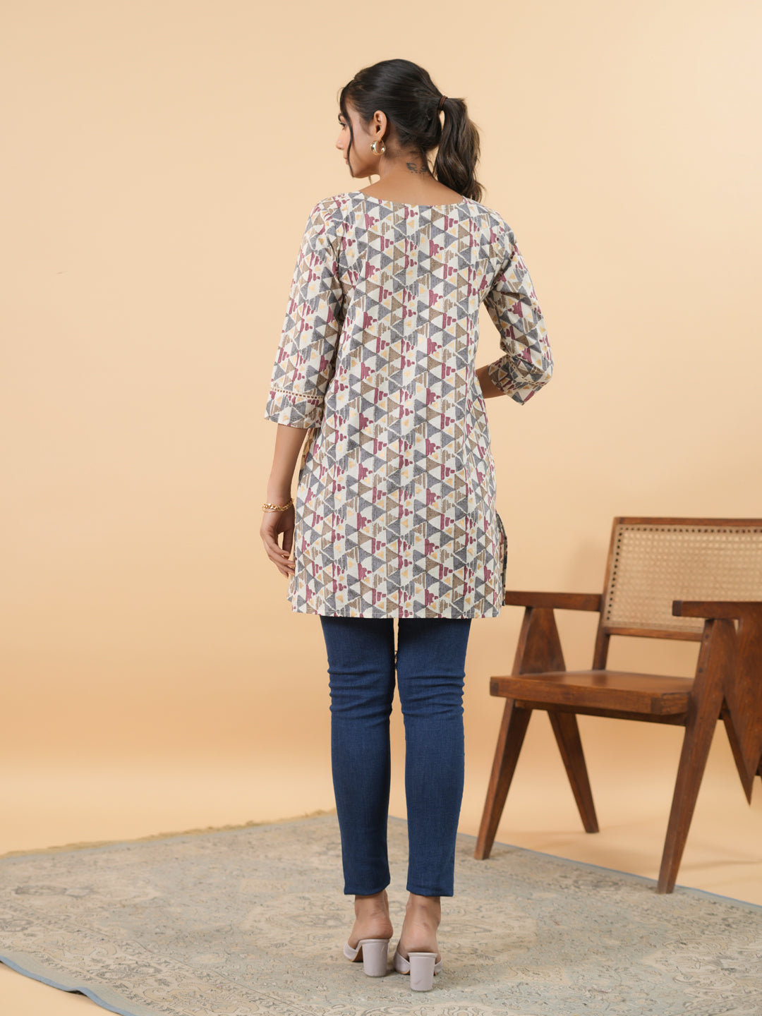 Janasya Regular Cambric Off White Gemometric Round Neck Tunic | Grocsy