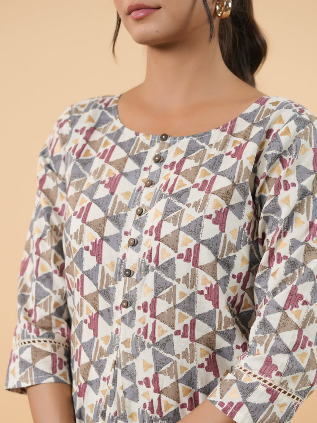 Janasya Regular Cambric Off White Gemometric Round Neck Tunic | Grocsy