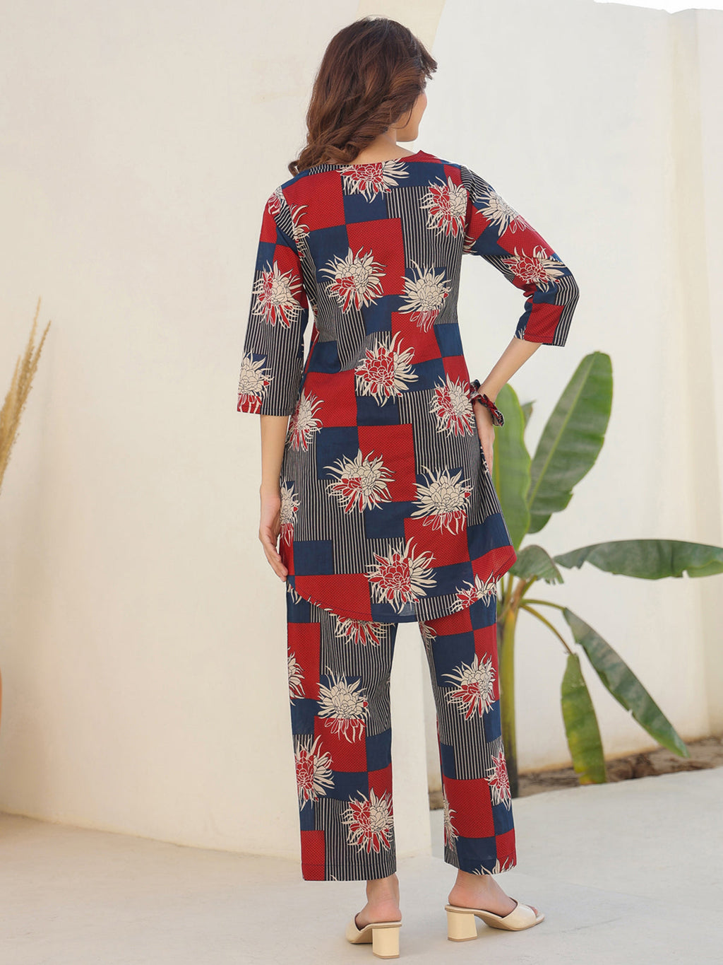 Janasya Dark Cotton Geometric Straight Top & Bottom Set | Grocsy