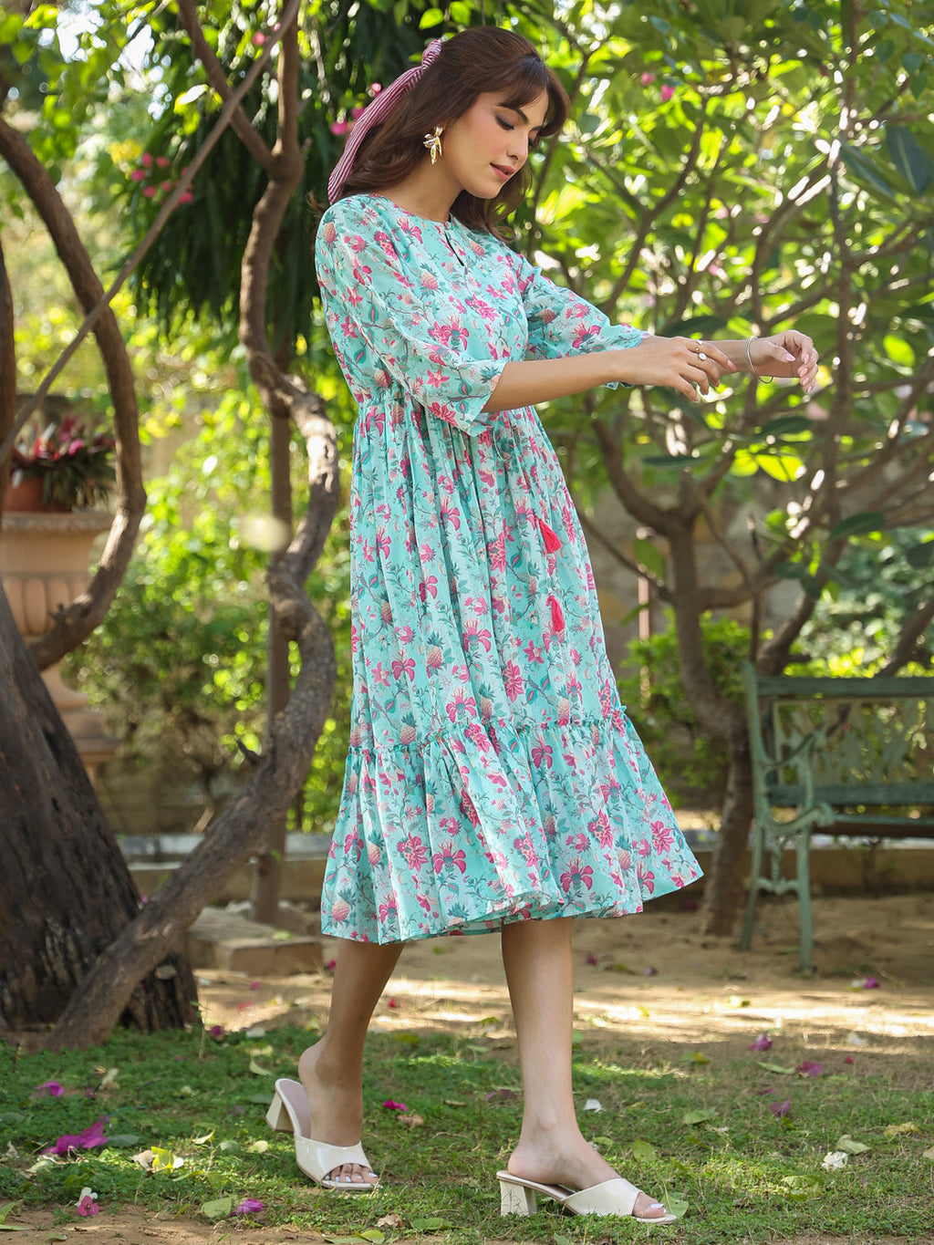 Janasya Bright Georgette Floral Tiered Dress | Grocsy