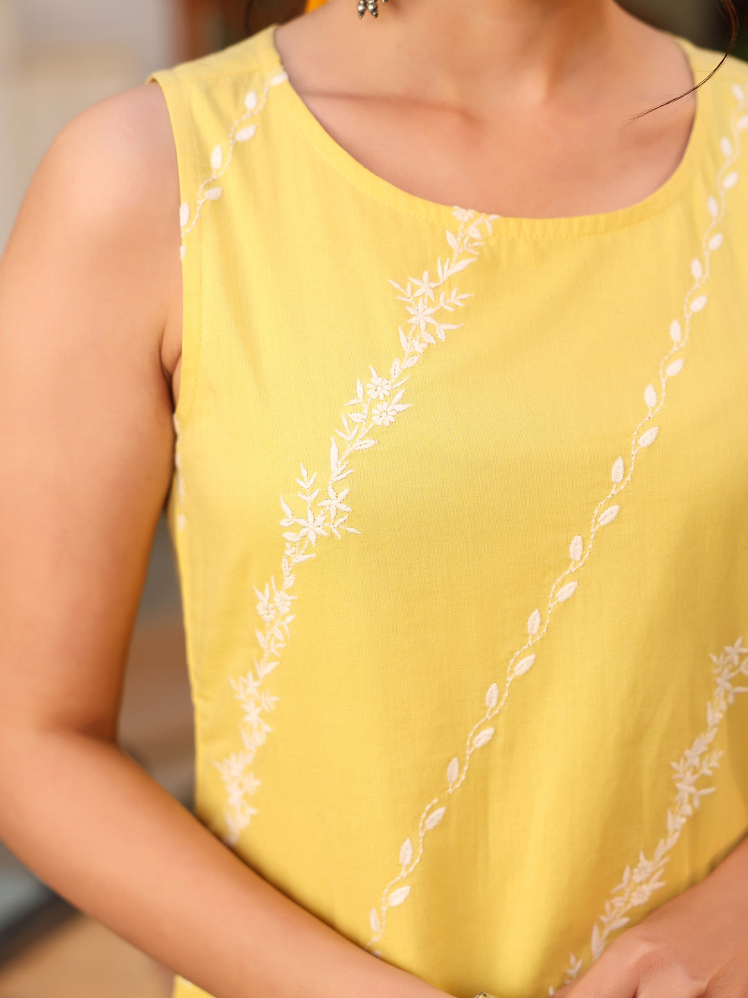 Janasya Light Cotton Embroidered Straight Kurta Set | Grocsy