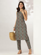 Janasya Dark Cotton Ethnic Motifs Straight Kurta Set | Grocsy