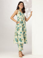 Janasya Light Cotton Floral Tiered Kurta Set | Grocsy