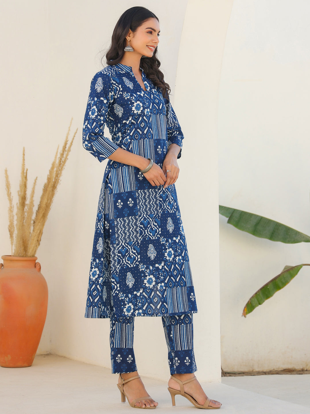 Janasya Dark Cotton Ethnic Motifs Straight Kurta Set | Grocsy