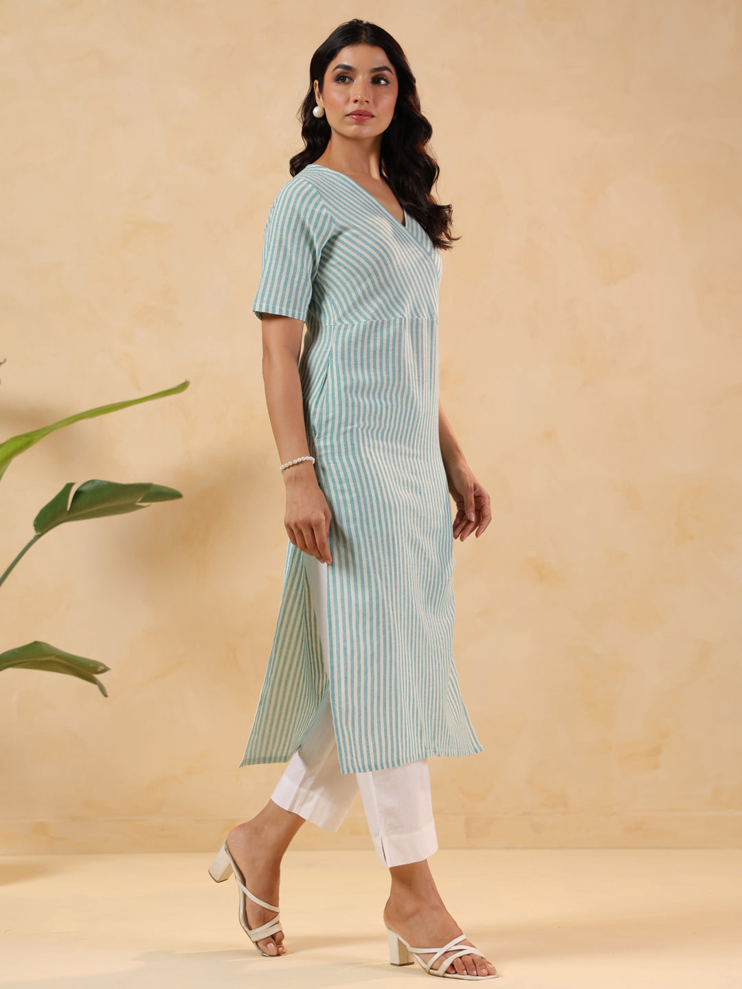 Janasya Light Cotton Striped Straight Kurta | Grocsy