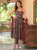 Janasya Dark Cotton Floral Tiered Kurta Set | Grocsy