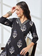 Janasya Black Straight Cotton Kurta & Bottom | Grocsy