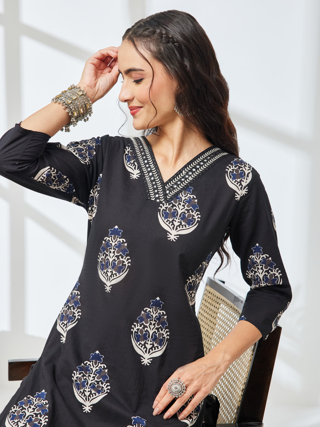 Janasya Black Straight Cotton Kurta & Bottom | Grocsy