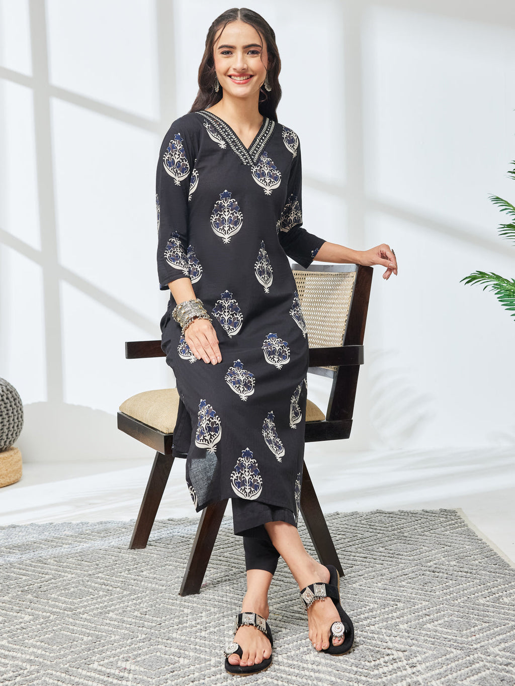 Janasya Black Straight Cotton Kurta & Bottom | Grocsy