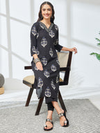Janasya Black Straight Cotton Kurta & Bottom | Grocsy
