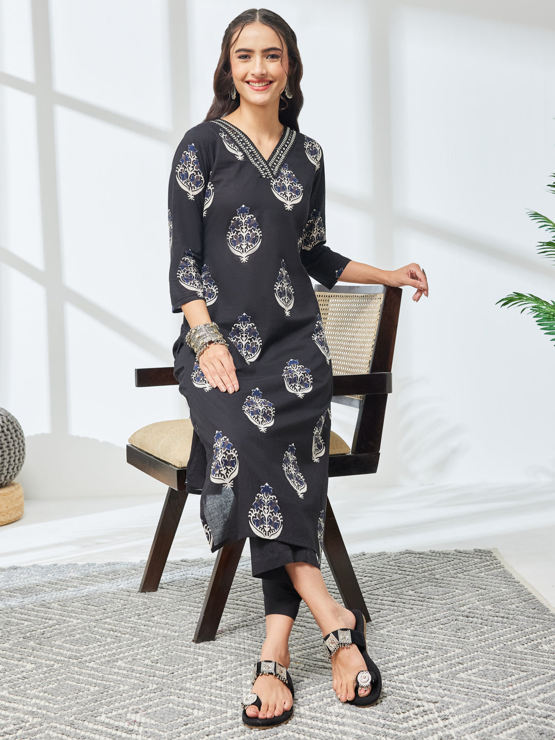 Janasya Black Straight Cotton Kurta & Bottom | Grocsy