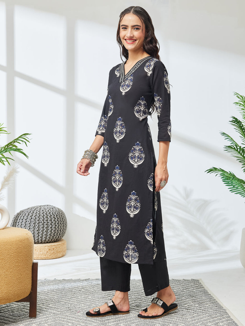 Janasya Black Straight Cotton Kurta & Bottom | Grocsy