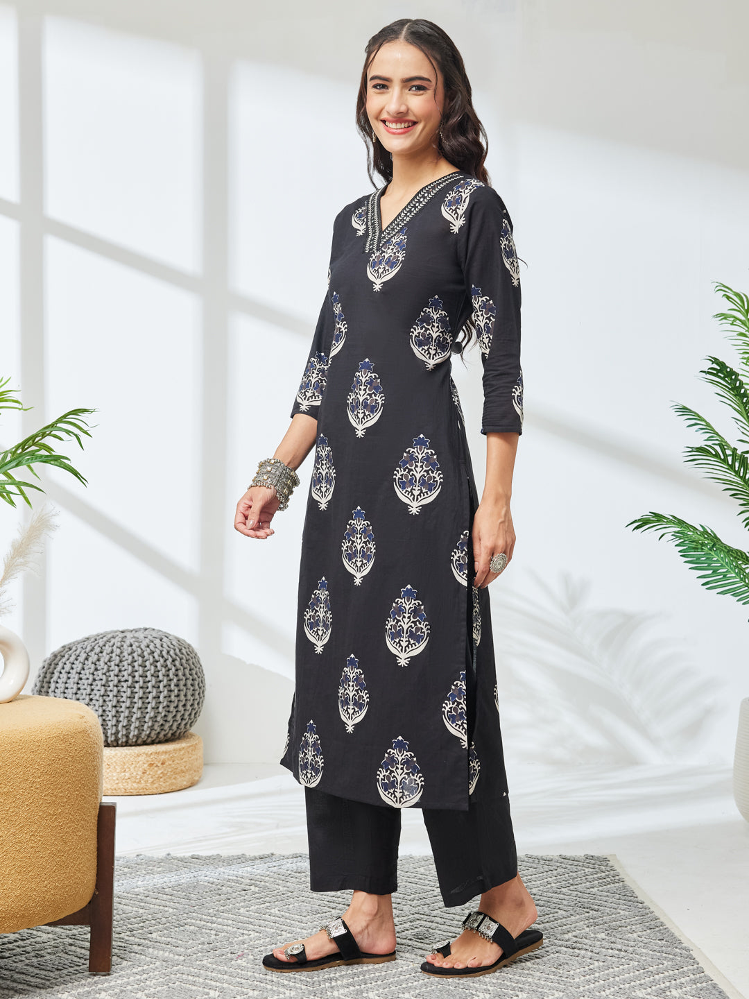 Janasya Black Straight Cotton Kurta & Bottom | Grocsy