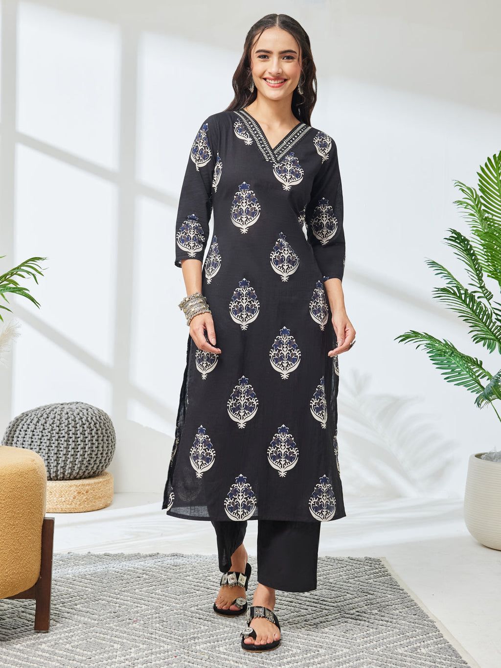Janasya Black Straight Cotton Kurta & Bottom | Grocsy