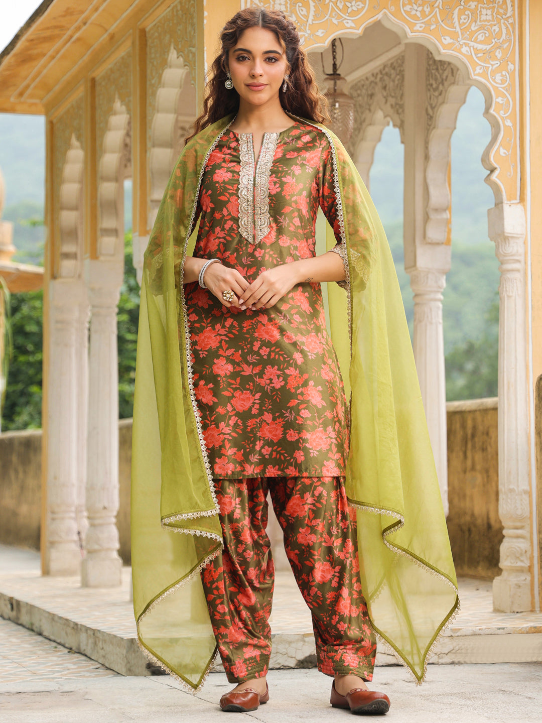 Janasya Olive Velvet Floral Set | Grocsy