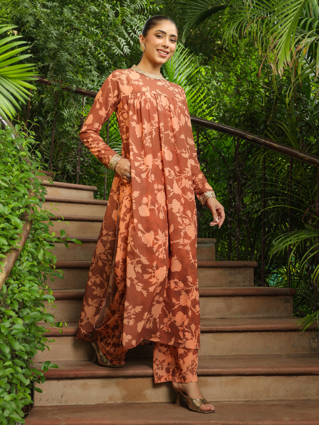 Janasya Brown Weightless Georgette Floral Kurta, pant & Jacket | Grocsy