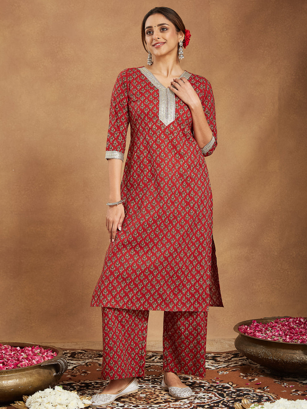 Janasya Dark Cotton Floral Straight Kurta Set | Grocsy