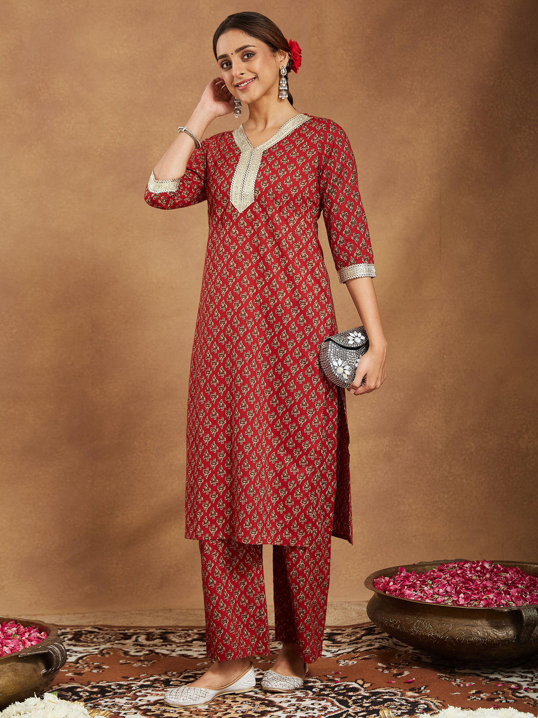 Janasya Dark Cotton Floral Straight Kurta Set | Grocsy