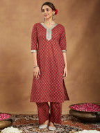 Janasya Dark Cotton Floral Straight Kurta Set | Grocsy