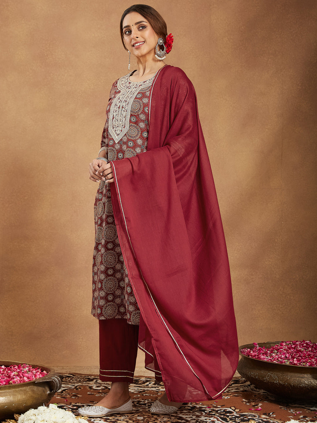 Janasya Dark Cotton Ethnic Motifs Straight Kurta Set | Grocsy
