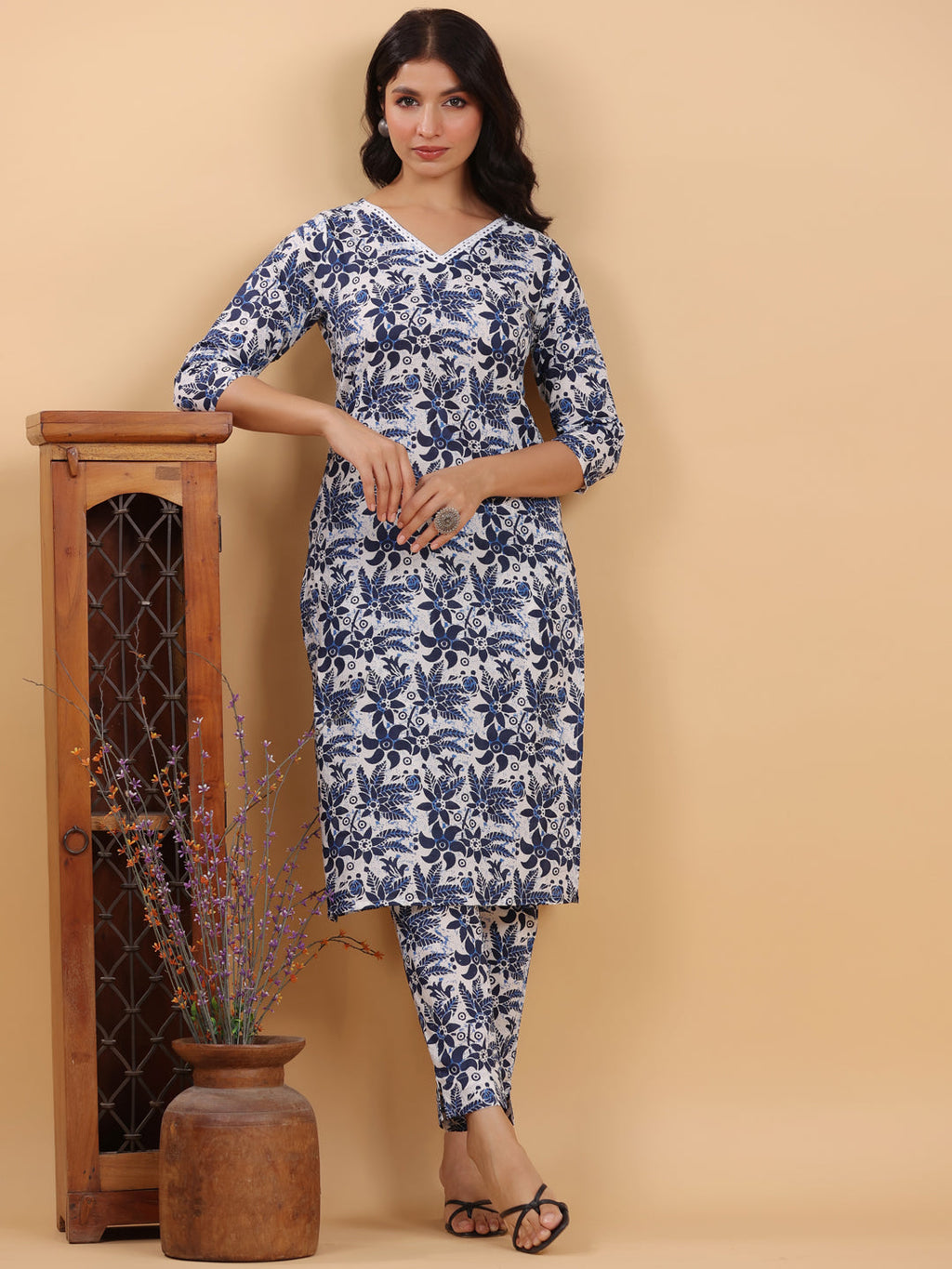 Janasya Light Cotton Floral Straight Kurta Set | Grocsy