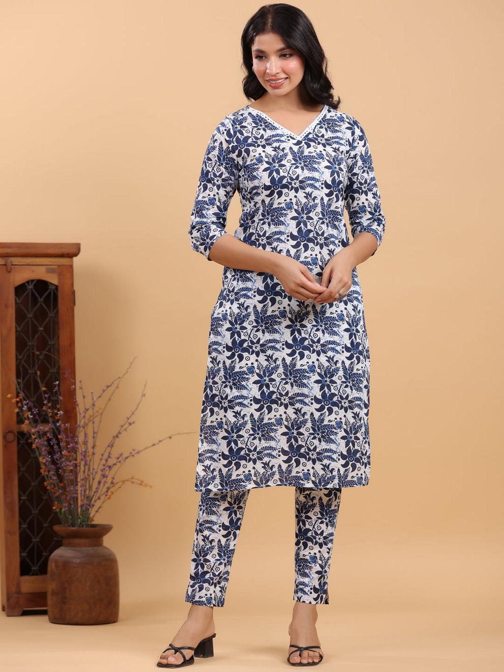 Janasya Light Cotton Floral Straight Kurta Set | Grocsy