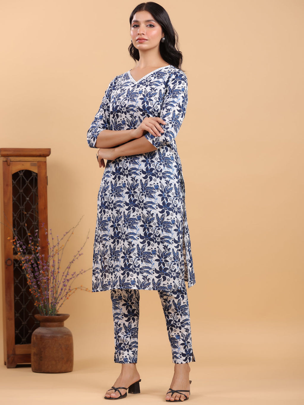 Janasya Light Cotton Floral Straight Kurta Set | Grocsy