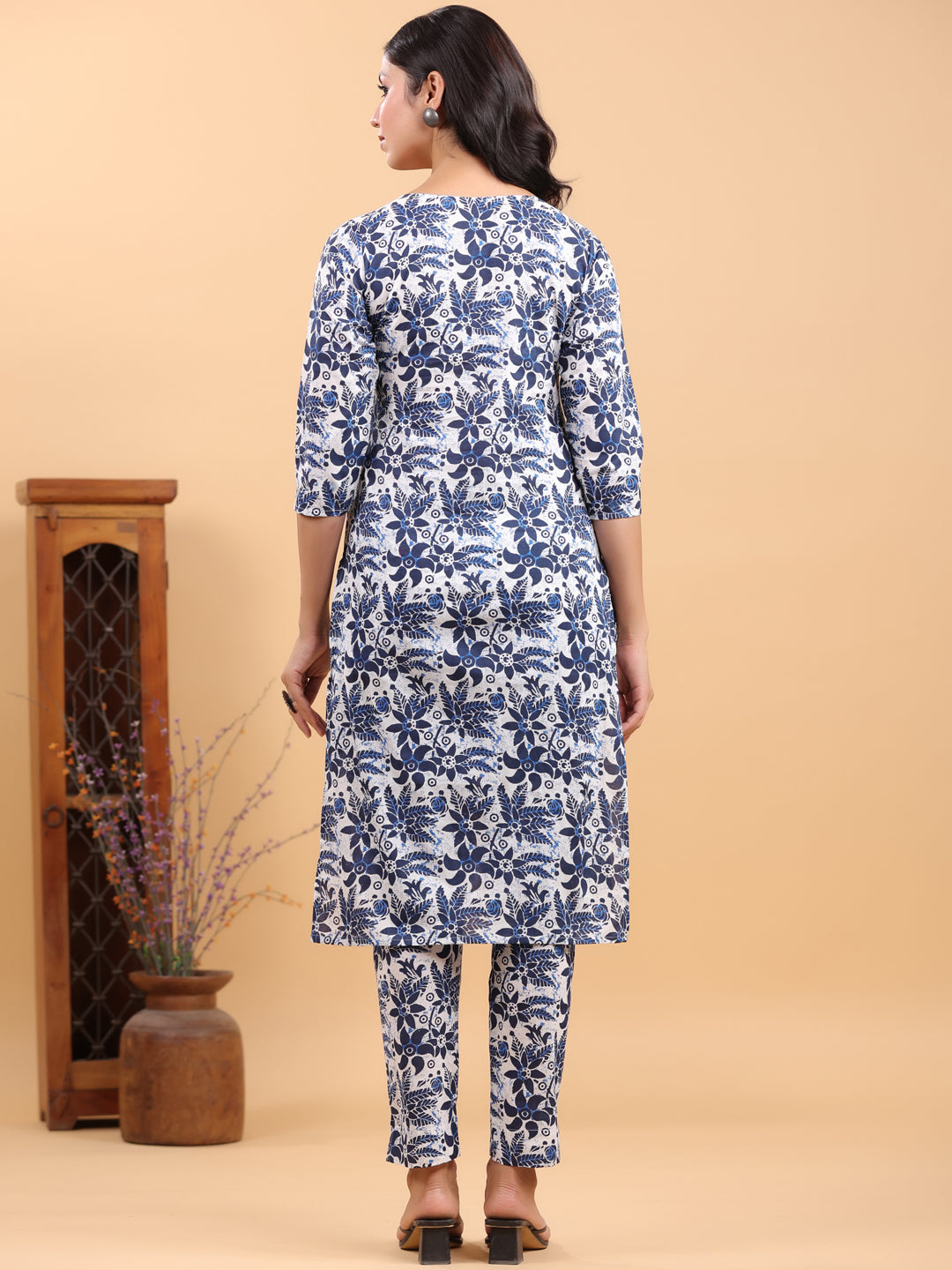 Janasya Light Cotton Floral Straight Kurta Set | Grocsy