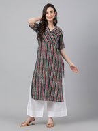 Janasya Dark Cotton Geometric Straight Kurta | Grocsy