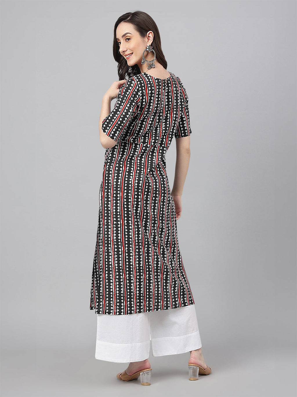 Janasya Dark Cotton Geometric Straight Kurta | Grocsy