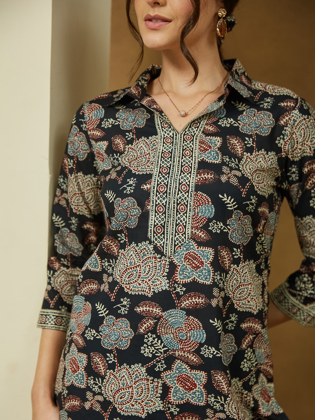 Janasya Dark Cotton Floral Straight Top & Bottom Set | Grocsy