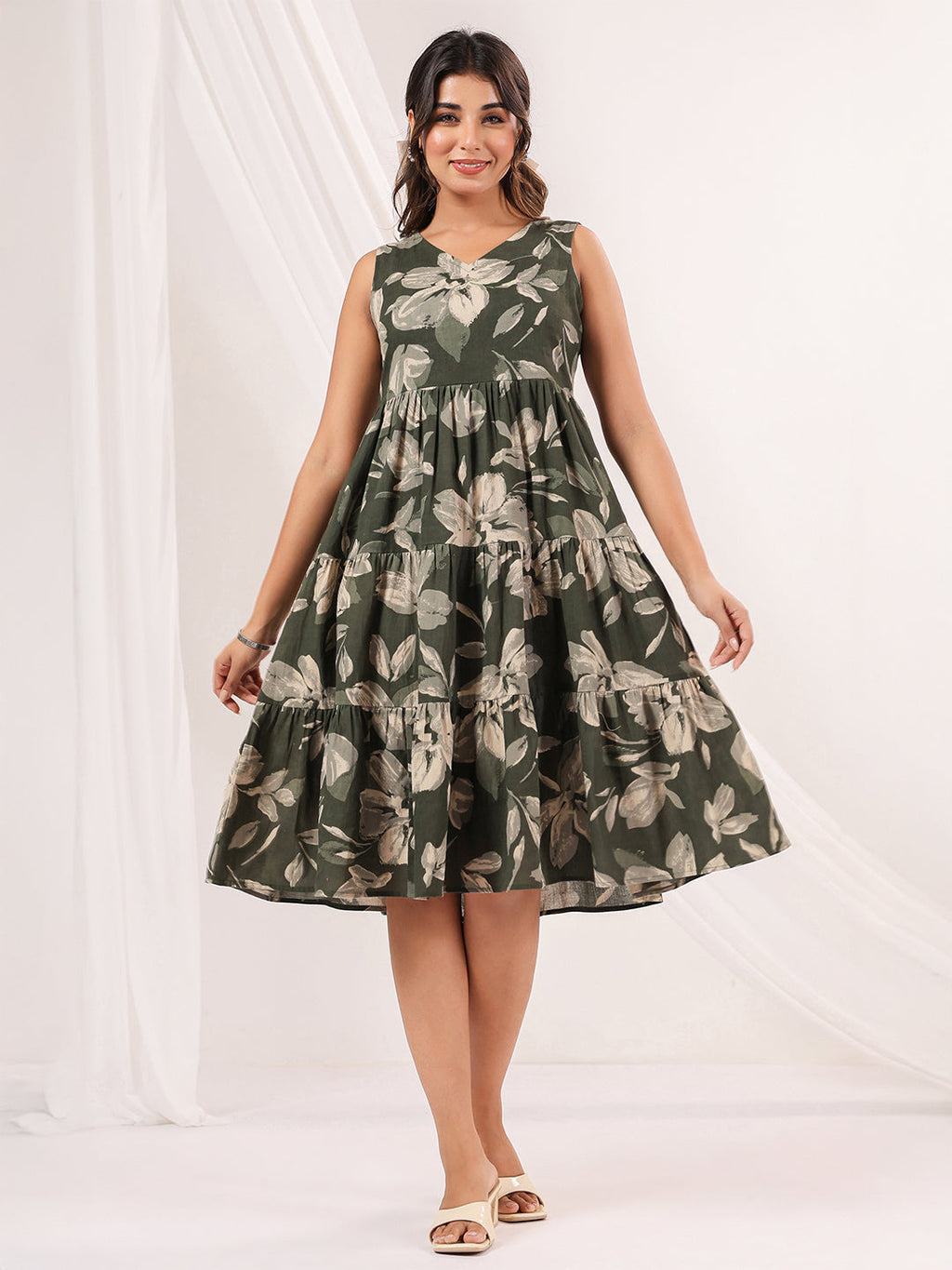 Janasya Dark Cotton Floral Tiered Dress | Grocsy