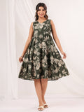Janasya Dark Cotton Floral Tiered Dress | Grocsy