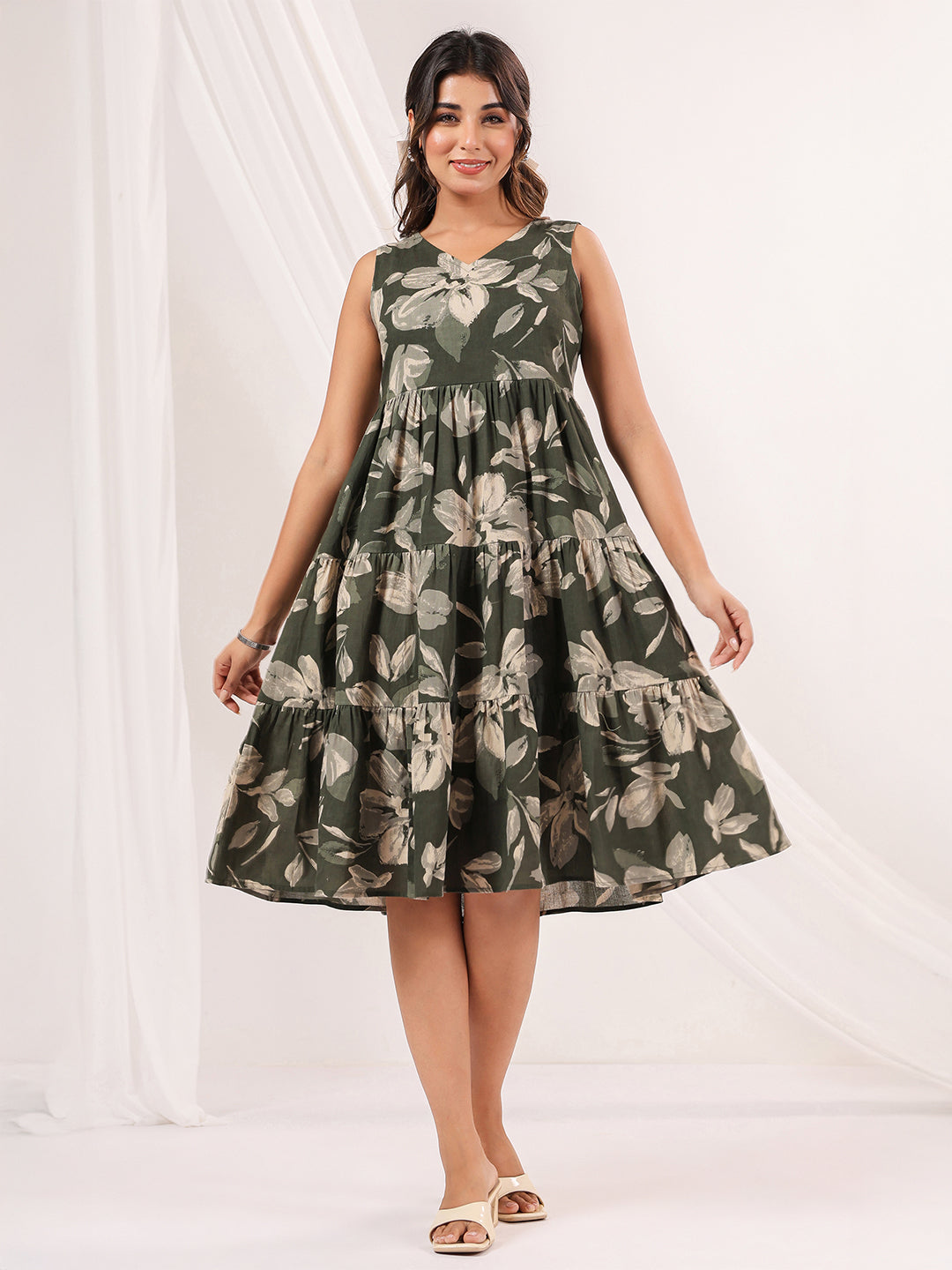 Janasya Dark Cotton Floral Tiered Dress | Grocsy
