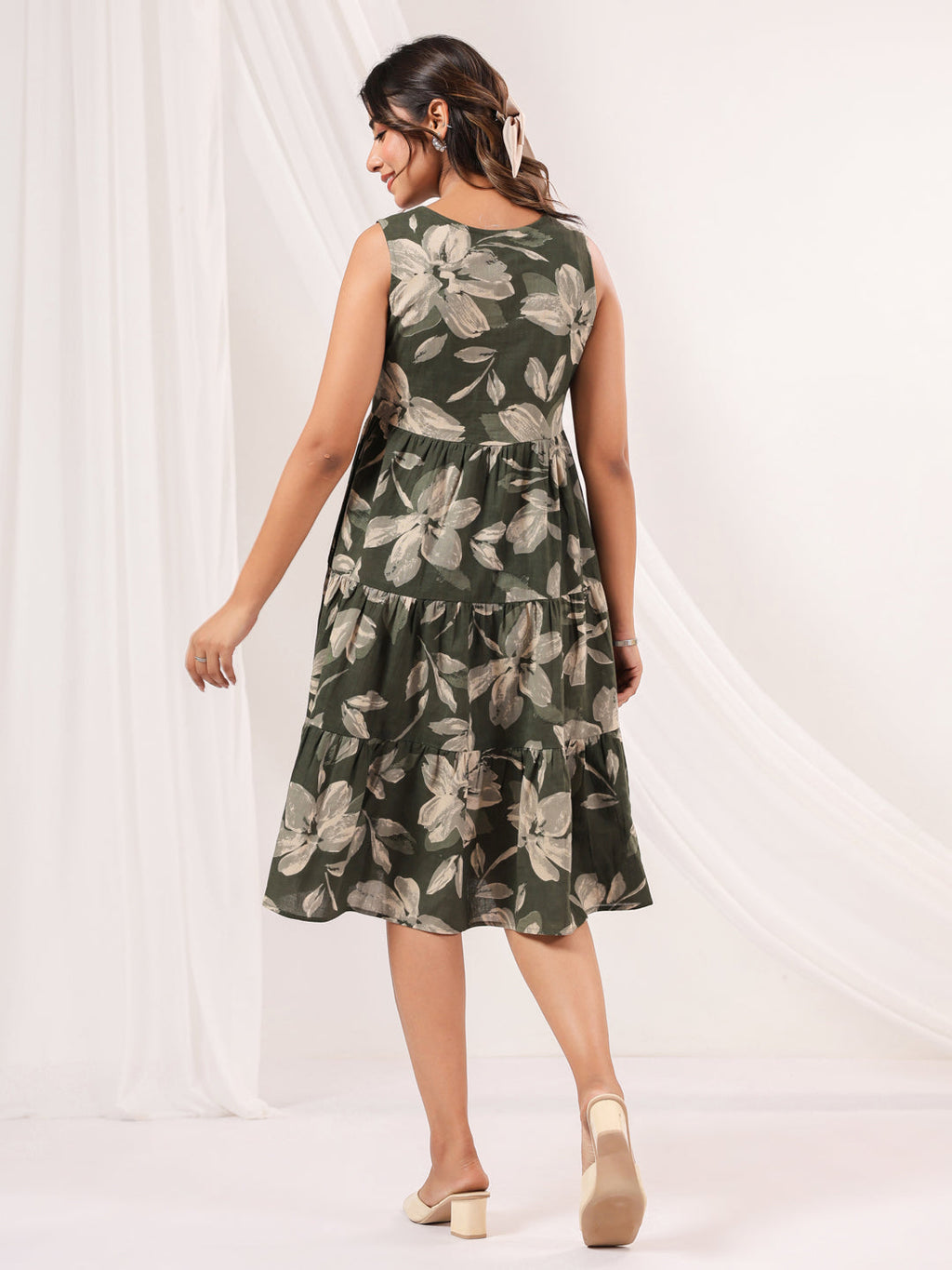 Janasya Dark Cotton Floral Tiered Dress | Grocsy