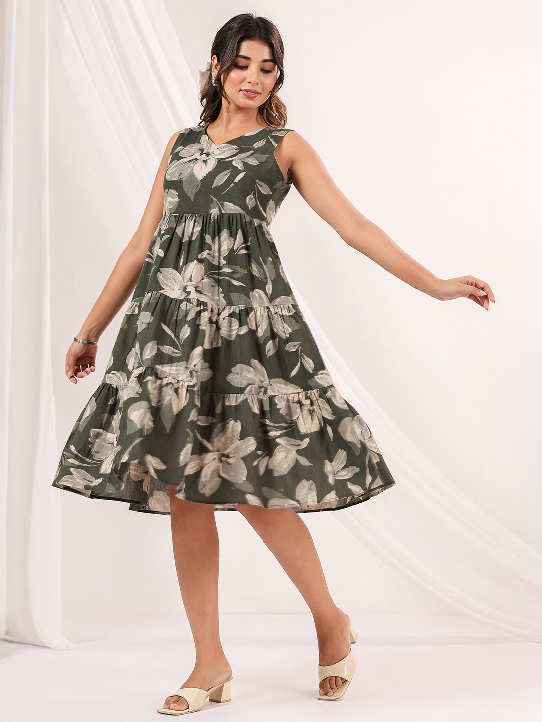 Janasya Dark Cotton Floral Tiered Dress | Grocsy