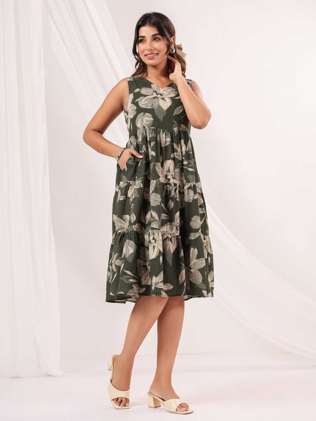Janasya Dark Cotton Floral Tiered Dress | Grocsy