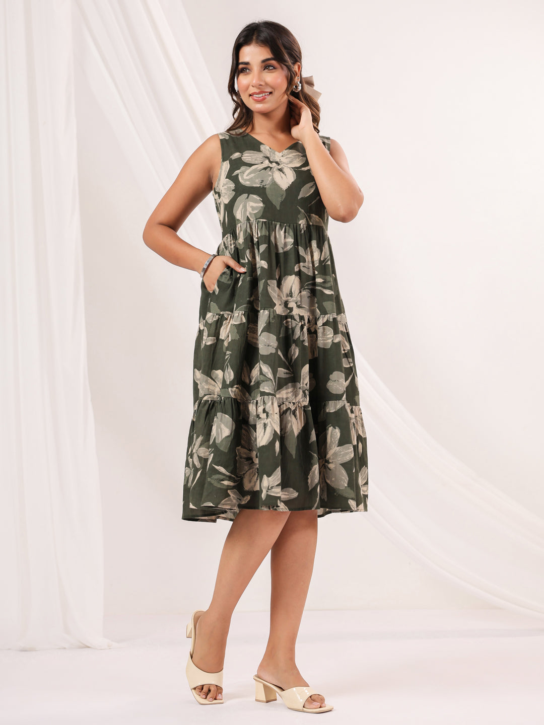 Janasya Dark Cotton Floral Tiered Dress | Grocsy