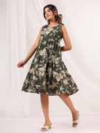 Janasya Dark Cotton Floral Tiered Dress | Grocsy