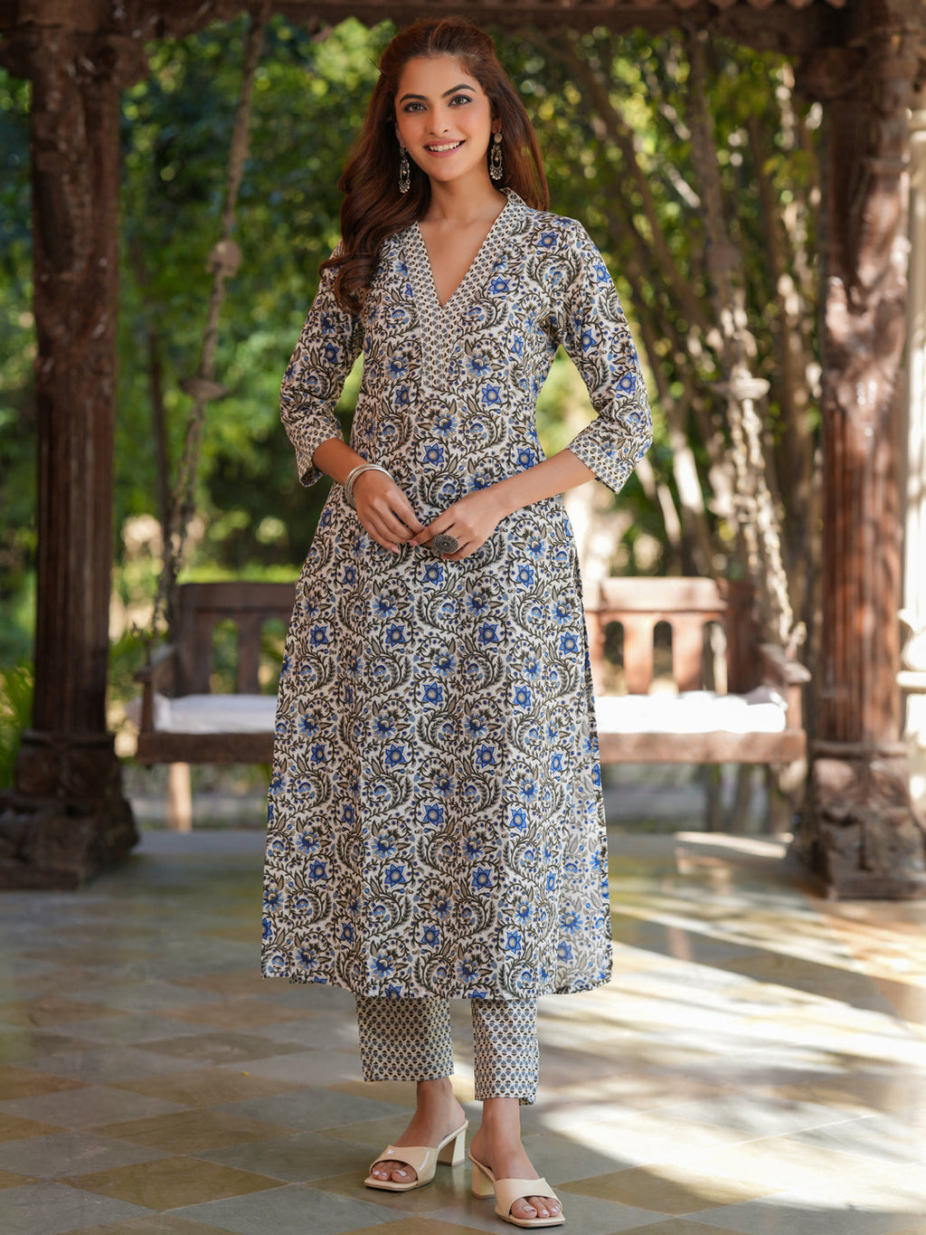 Janasya Light Cotton Floral Straight Kurta Set | Grocsy