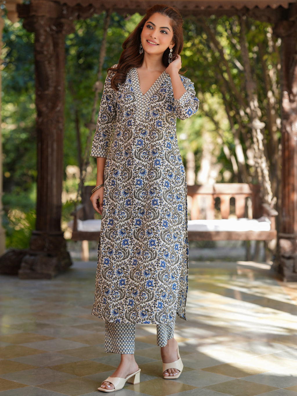 Janasya Light Cotton Floral Straight Kurta Set | Grocsy